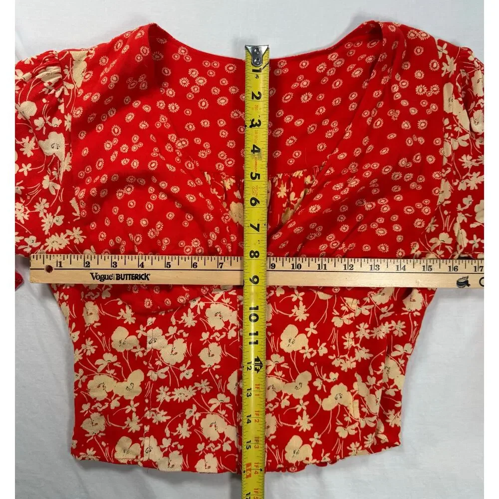Free People Lady Bohemian Floral Button Front Top Red Size MEDIUM Cropped